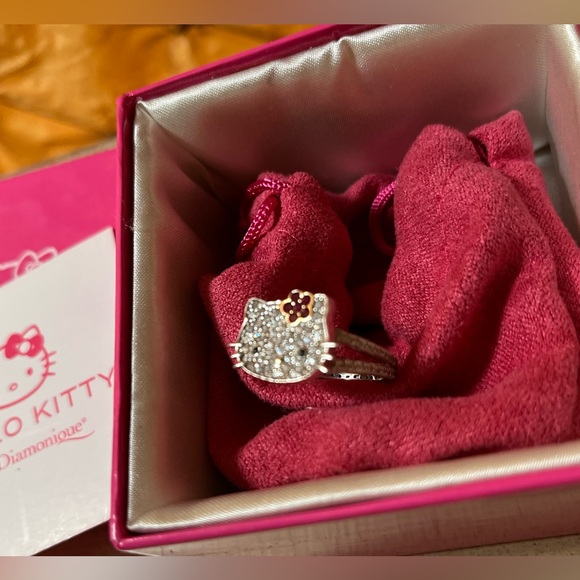 Hello Kitty Sanrio for Diamonique NWT Hello Kitty Flower Eternity Ring Size 8 🌸 - Picture 9 of 16